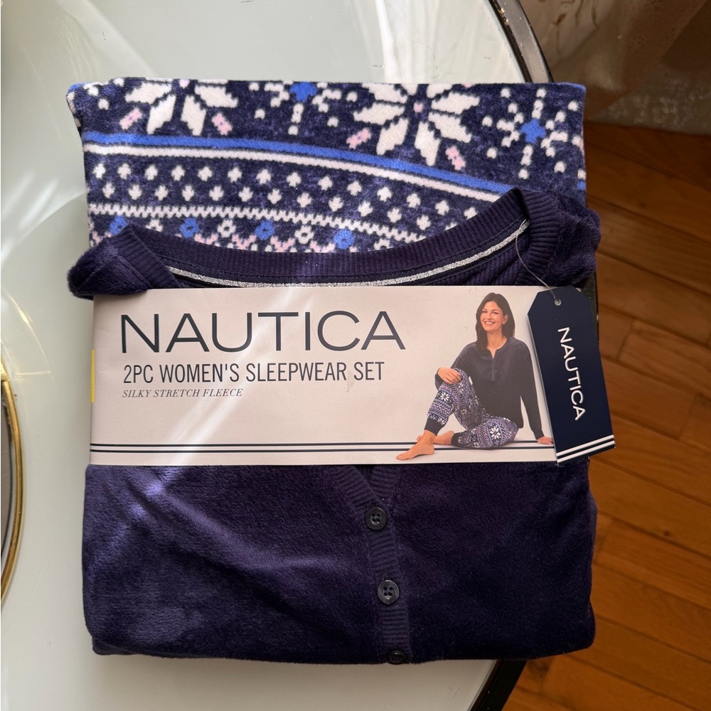 Nautica Women's Blue Snowflake Pajama Set